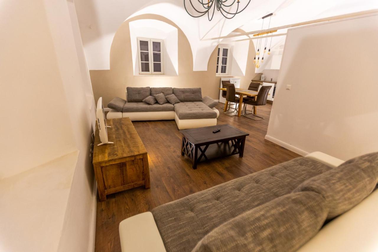 Pferdegut Schloss Treffen Apartments Gortschach  Екстериор снимка
