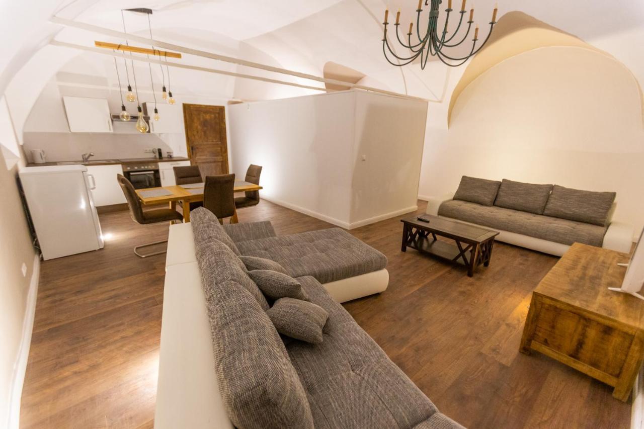 Pferdegut Schloss Treffen Apartments Gortschach  Екстериор снимка