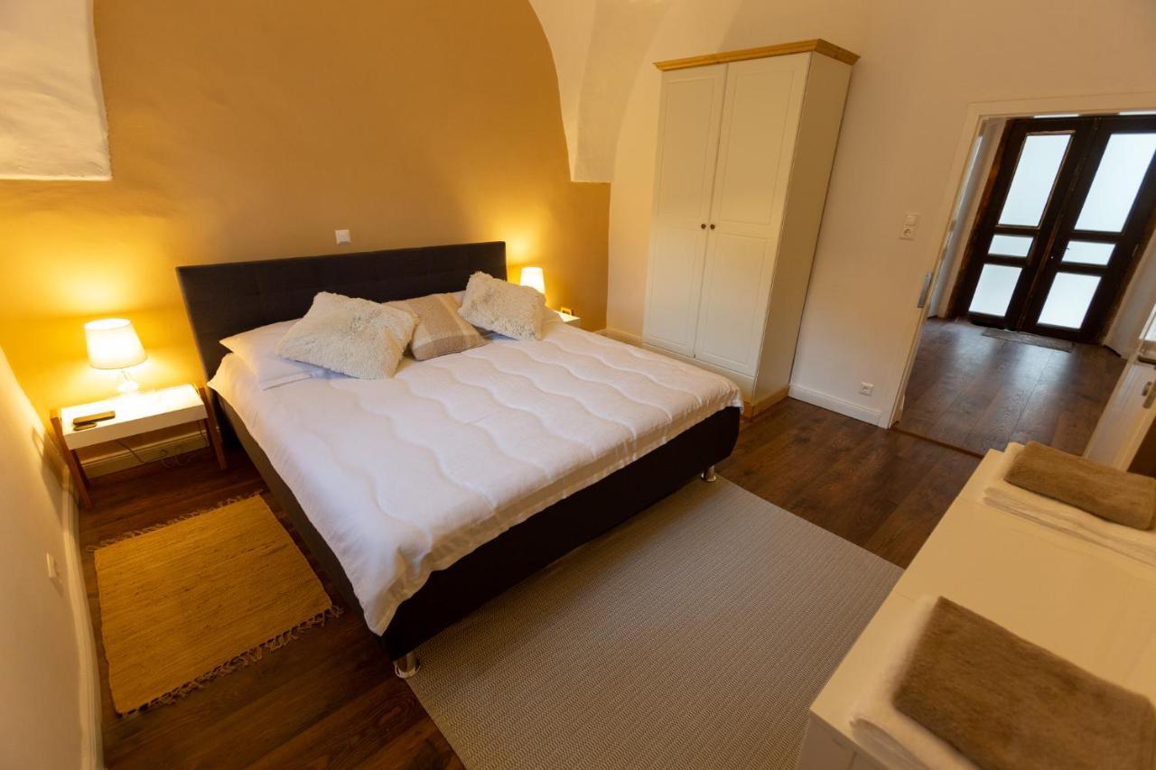 Pferdegut Schloss Treffen Apartments Gortschach  Екстериор снимка