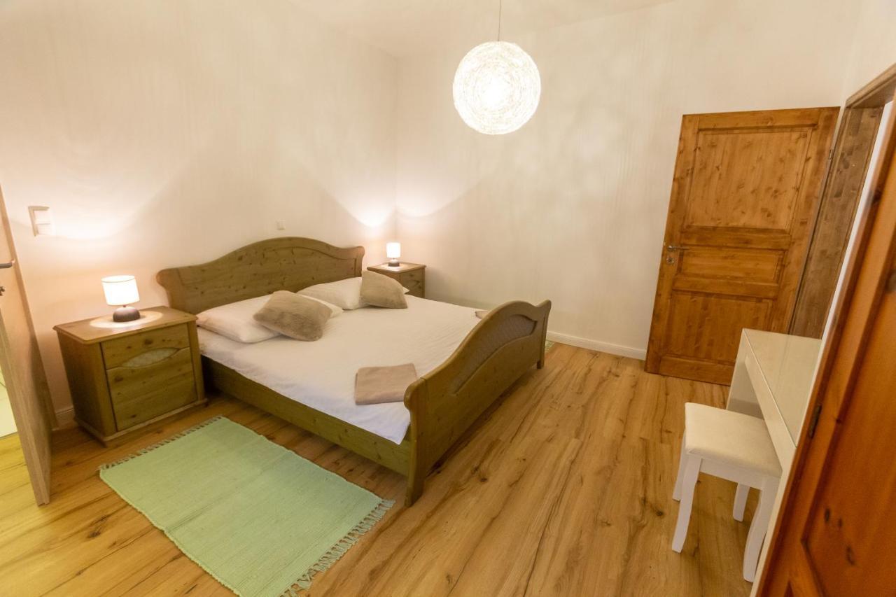 Pferdegut Schloss Treffen Apartments Gortschach  Екстериор снимка