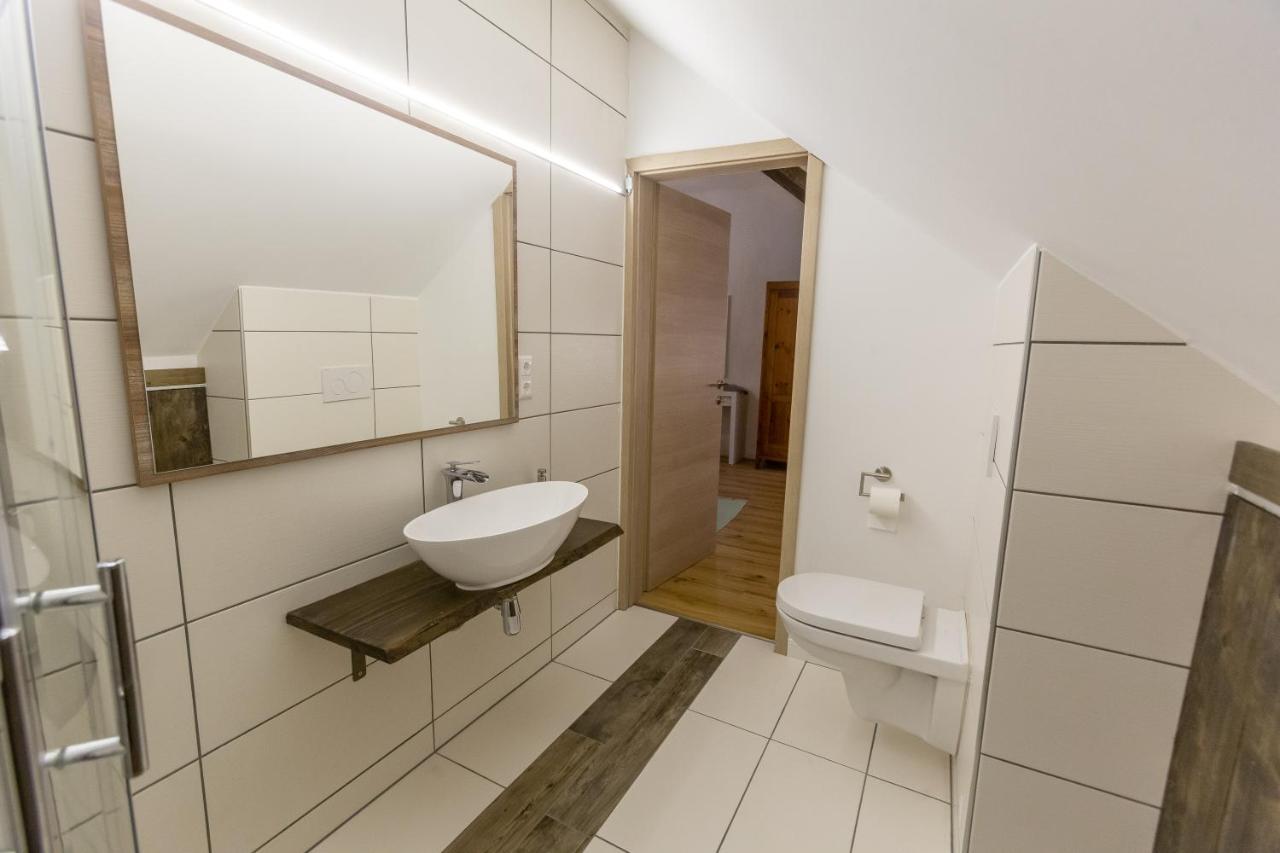 Pferdegut Schloss Treffen Apartments Gortschach  Екстериор снимка