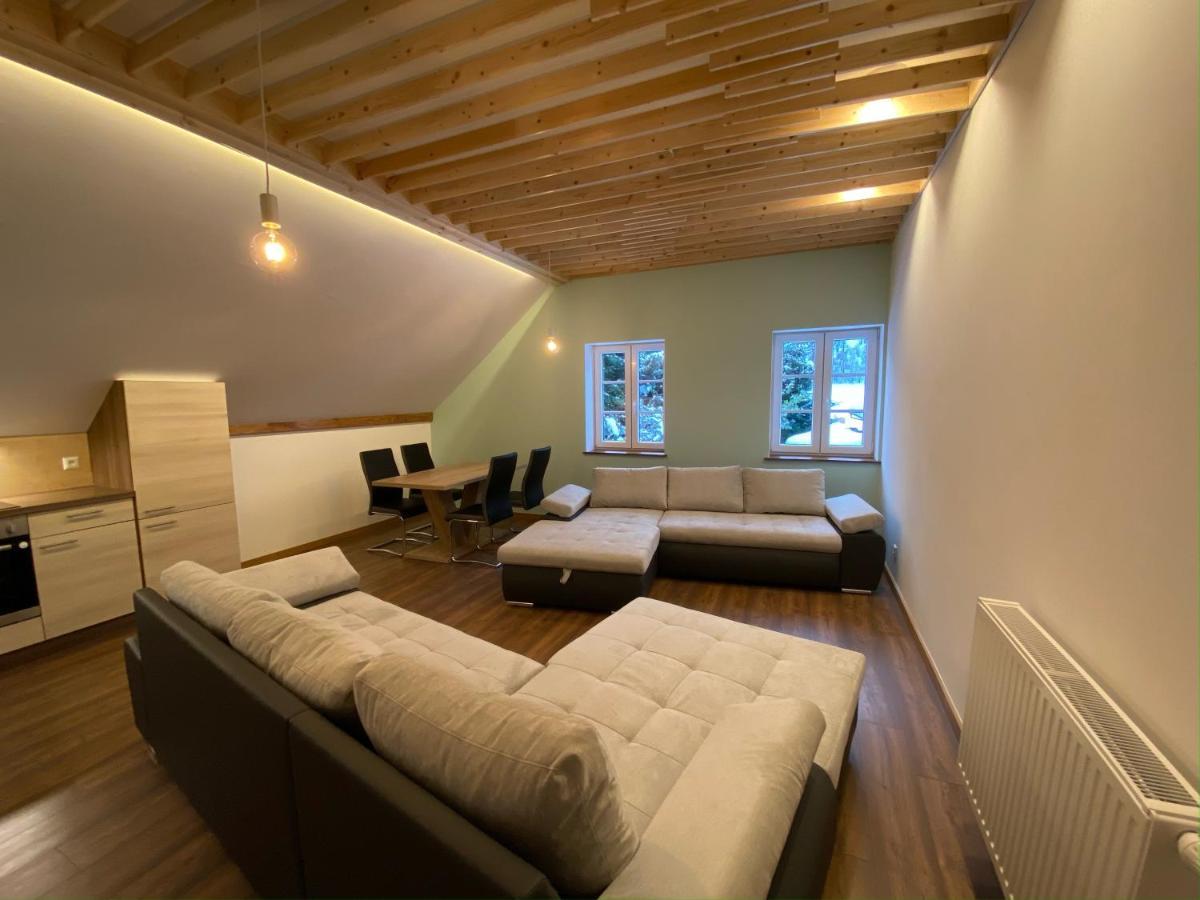 Pferdegut Schloss Treffen Apartments Gortschach  Екстериор снимка